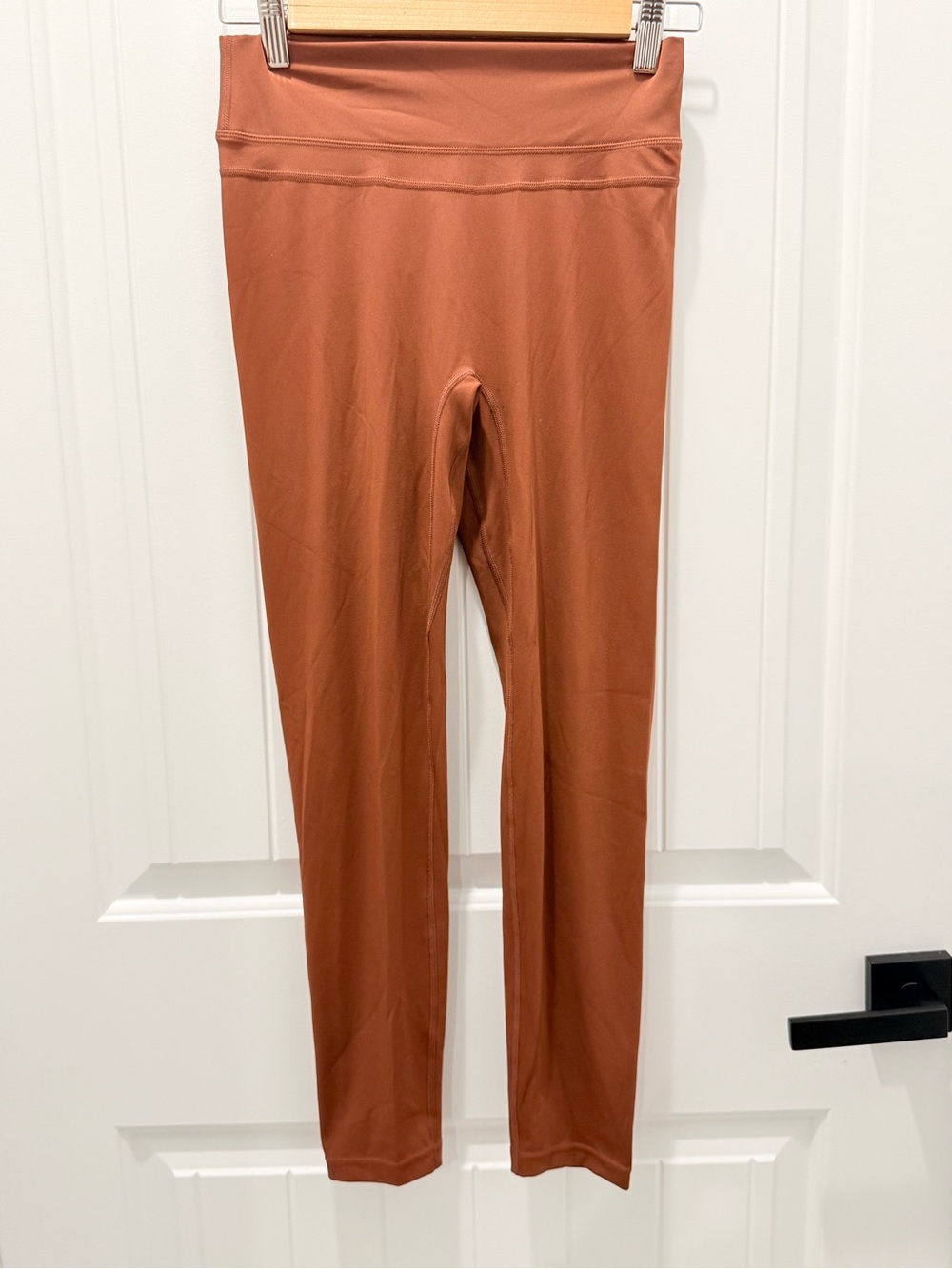 High-Waist Rust Leggings for All-Day Wear